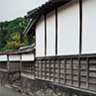 Beyond the outer moat, the town was neatly divided into separate districts for mid- and lower-ranking samurai, merchants and tradespeople, temples and shrines, and so forth. Today Hagi preserves this historical layout and other key features of a Japanese castle town, illustrating the character of late-feudal society under the Tokugawa shogunate.