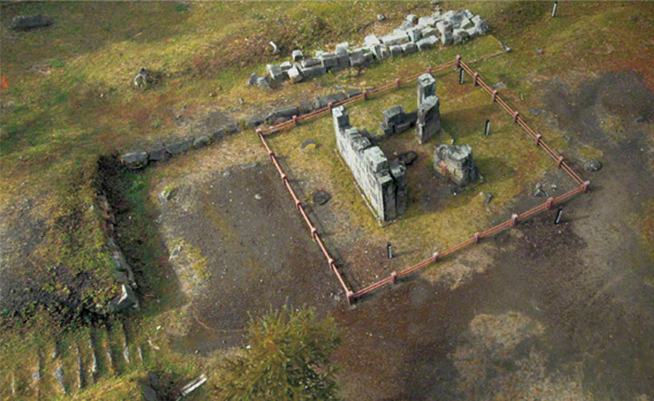 橋野三番高炉の航空写真。最初の試験炉で1858年に建設されましたが、1864年に改修されました。